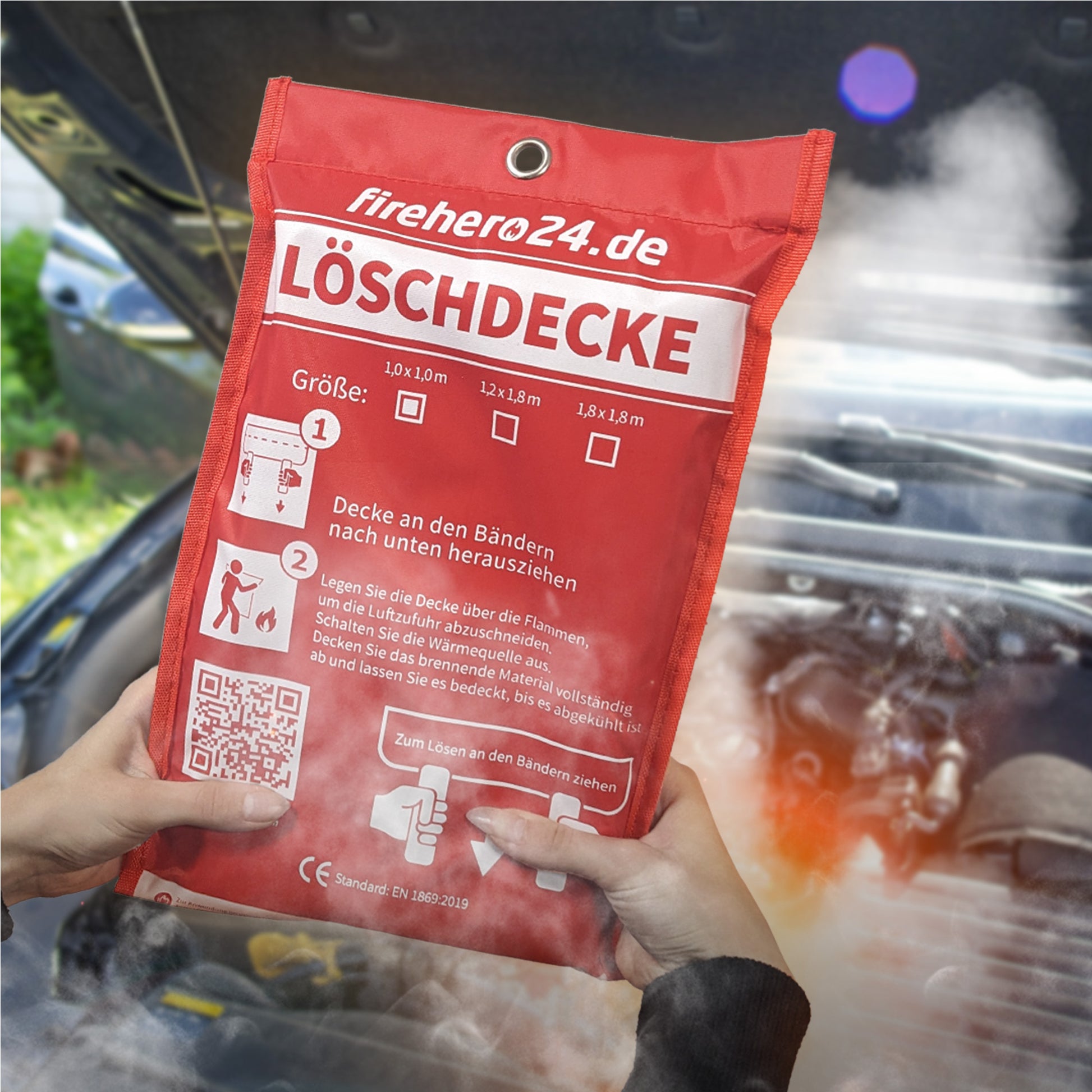 Plötzlich Rauch unter der Haube? Mit der Feuerlöschdecke von firehero24.de bist du vorbereitet.